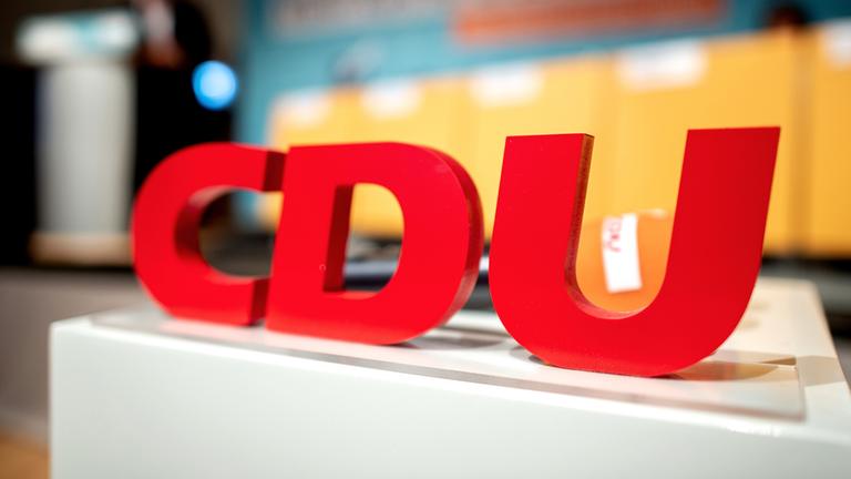 Das Logo mit den Buchstaben der CDU, Archivbild
