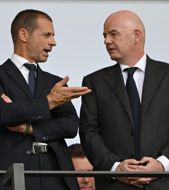 Aleksander Ceferin (l.) und Gianni Infantino 