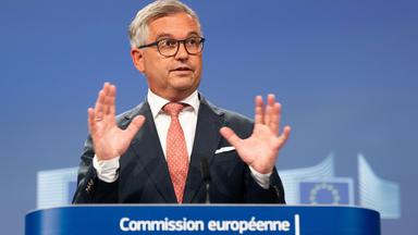 Magnus Brunner, EU-Kommissar für Inneres und Migration, spricht während einer Pressekonferenz im EU-Hauptquartier. 