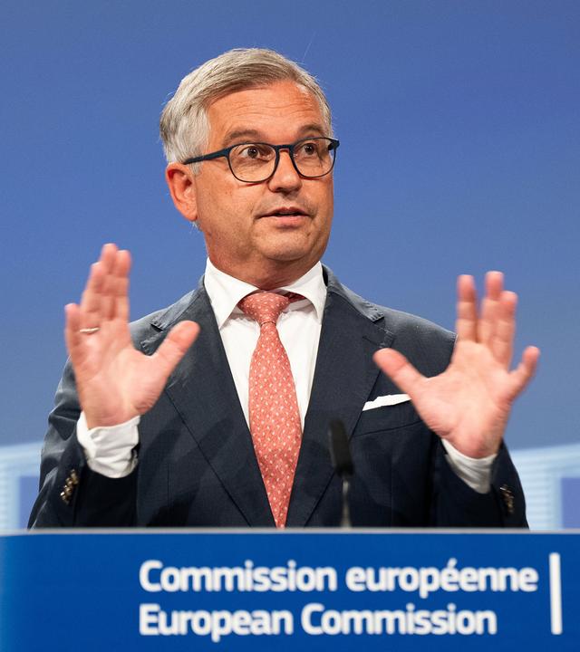 Magnus Brunner, EU-Kommissar für Inneres und Migration, spricht während einer Pressekonferenz im EU-Hauptquartier. 