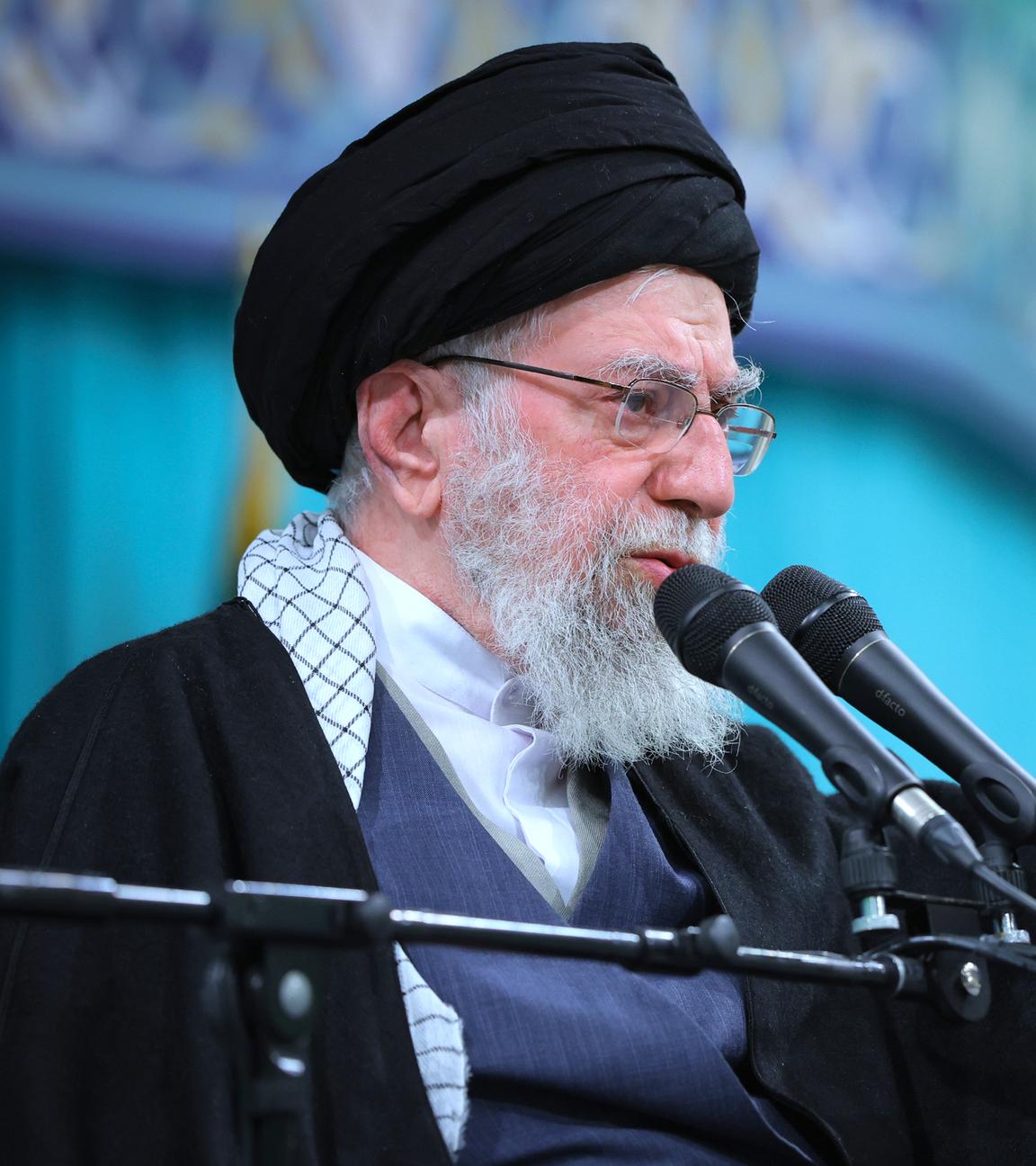 Auf diesem Foto, das von der offiziellen Website des Büros des iranischen Obersten Führers veröffentlicht wurde, spricht Ajatollah Ali Chamenei , Oberster Führer des Iran, in einer Sitzung.