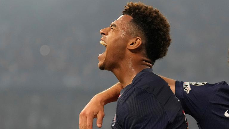 PSGs Desire Doue jubelt nach seinem Tor gegen Inter Mailand.