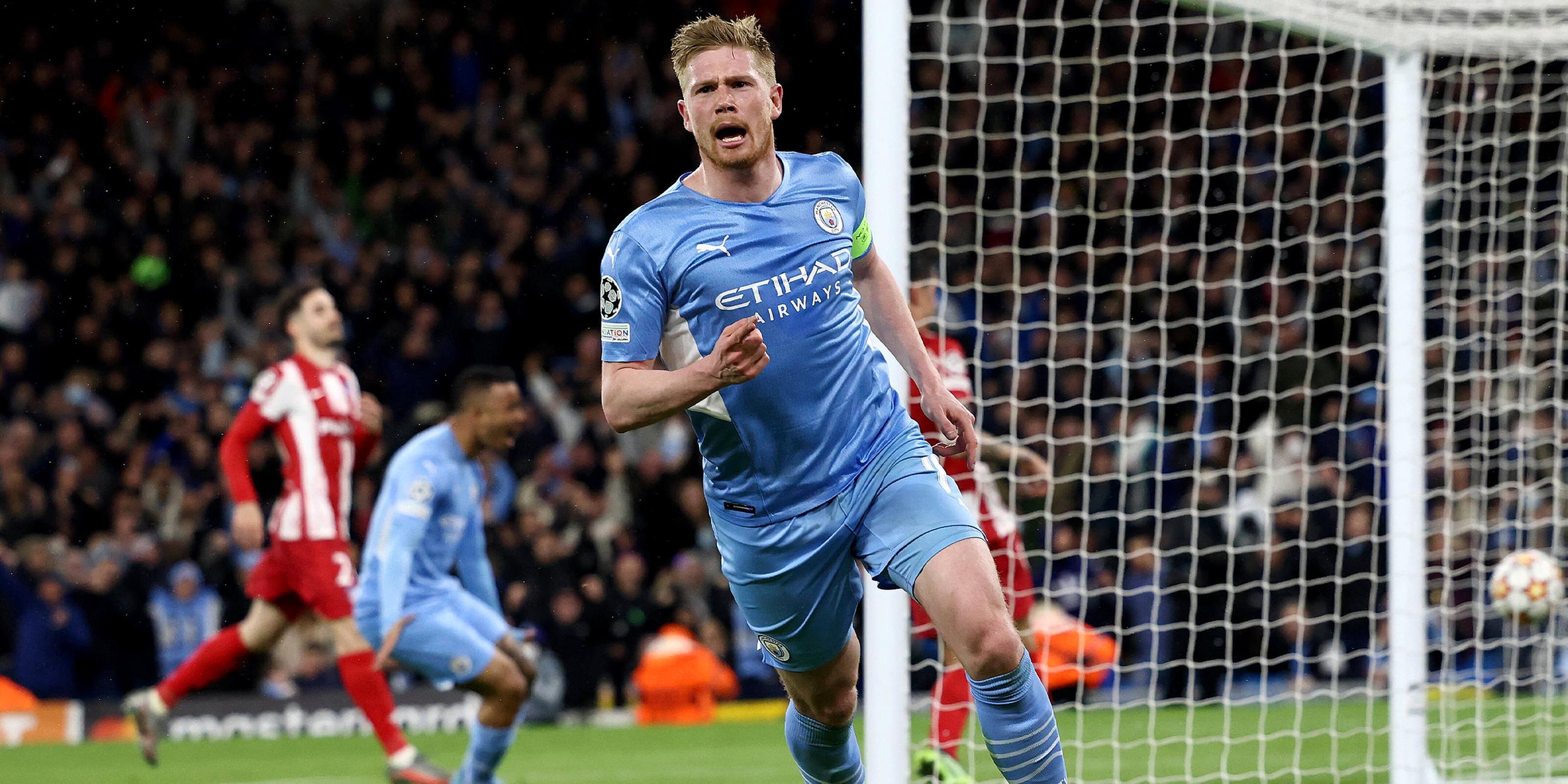 Manchesters Kevin De Bruyne jubelt.
