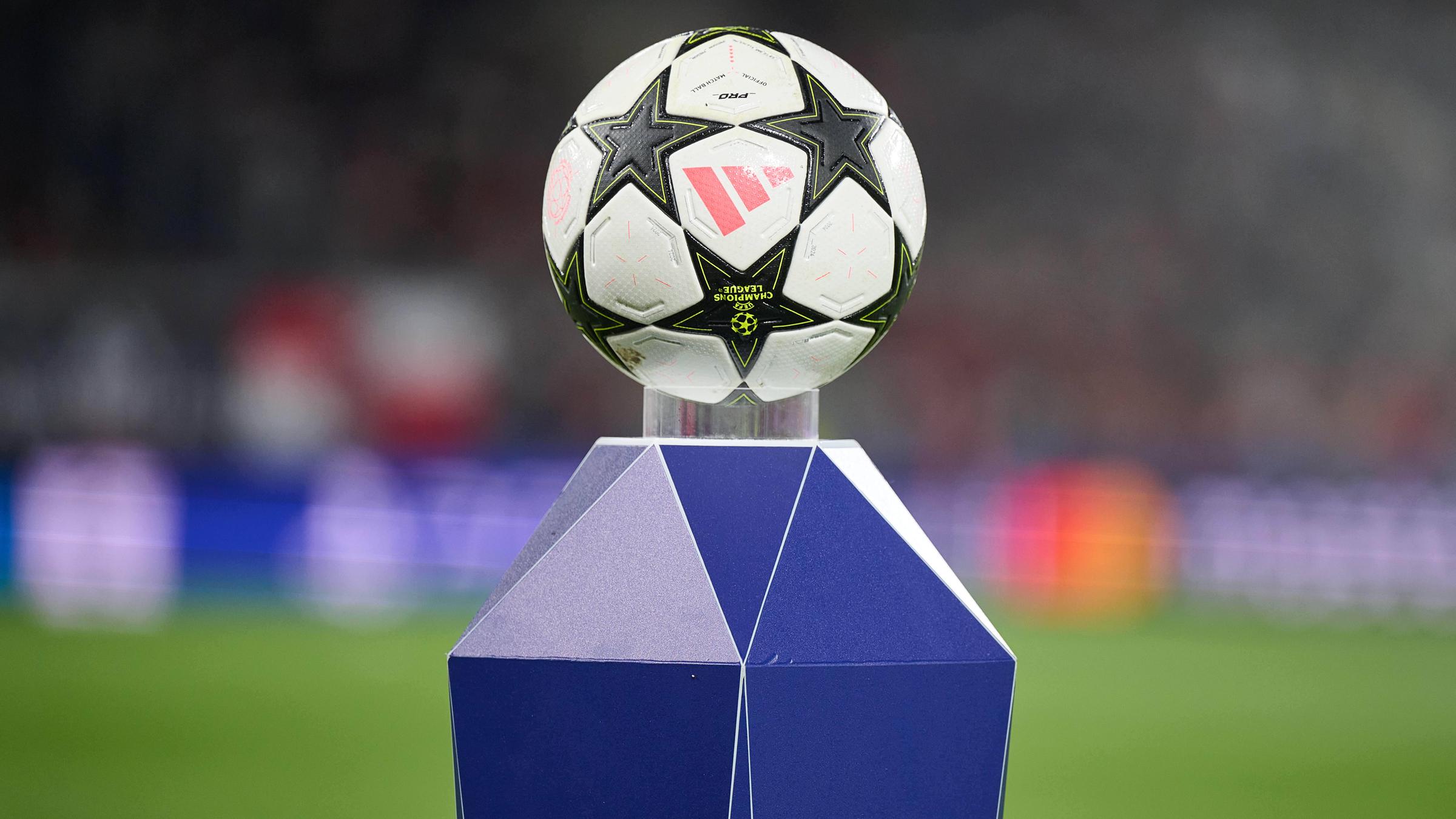 Champions League: Spielball 2024/25
