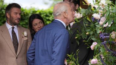 König Charles und Beckham bei Flower Show
