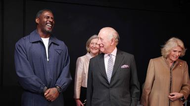Charles und Camilla treffen Idris Elba 