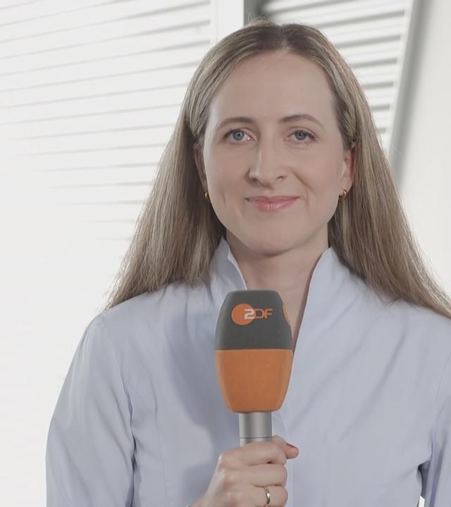 Charlotte Greipl mit ZDF-Mikro