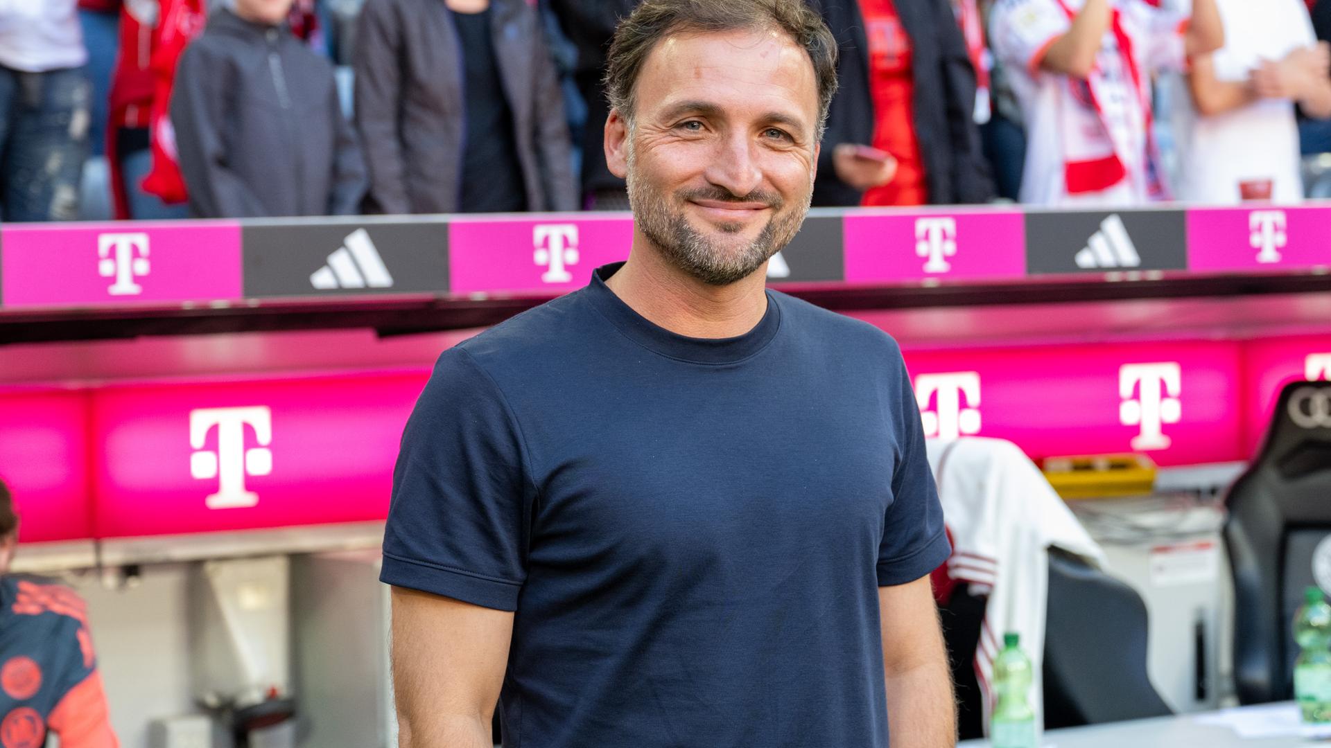 Cheftrainer Jose Barcala (FC Bayern München Frauen)