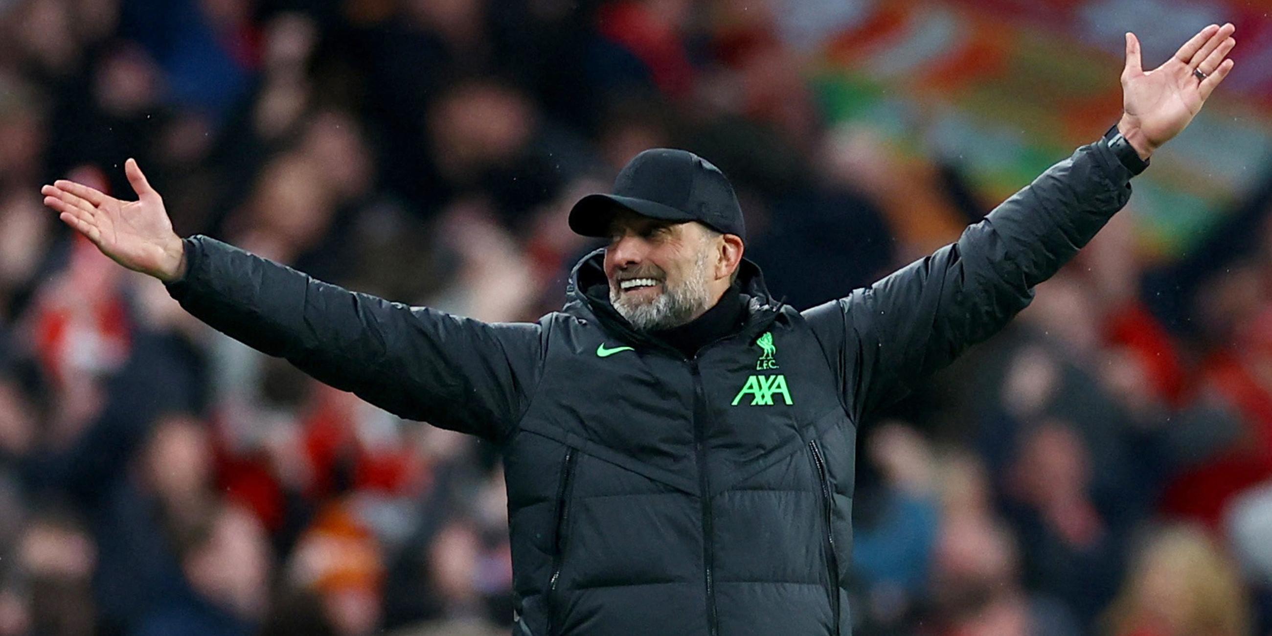 Liverpools Trainer Jürgen Klopp jubelt nach dem ersten Tor von Virgil van Dijk.