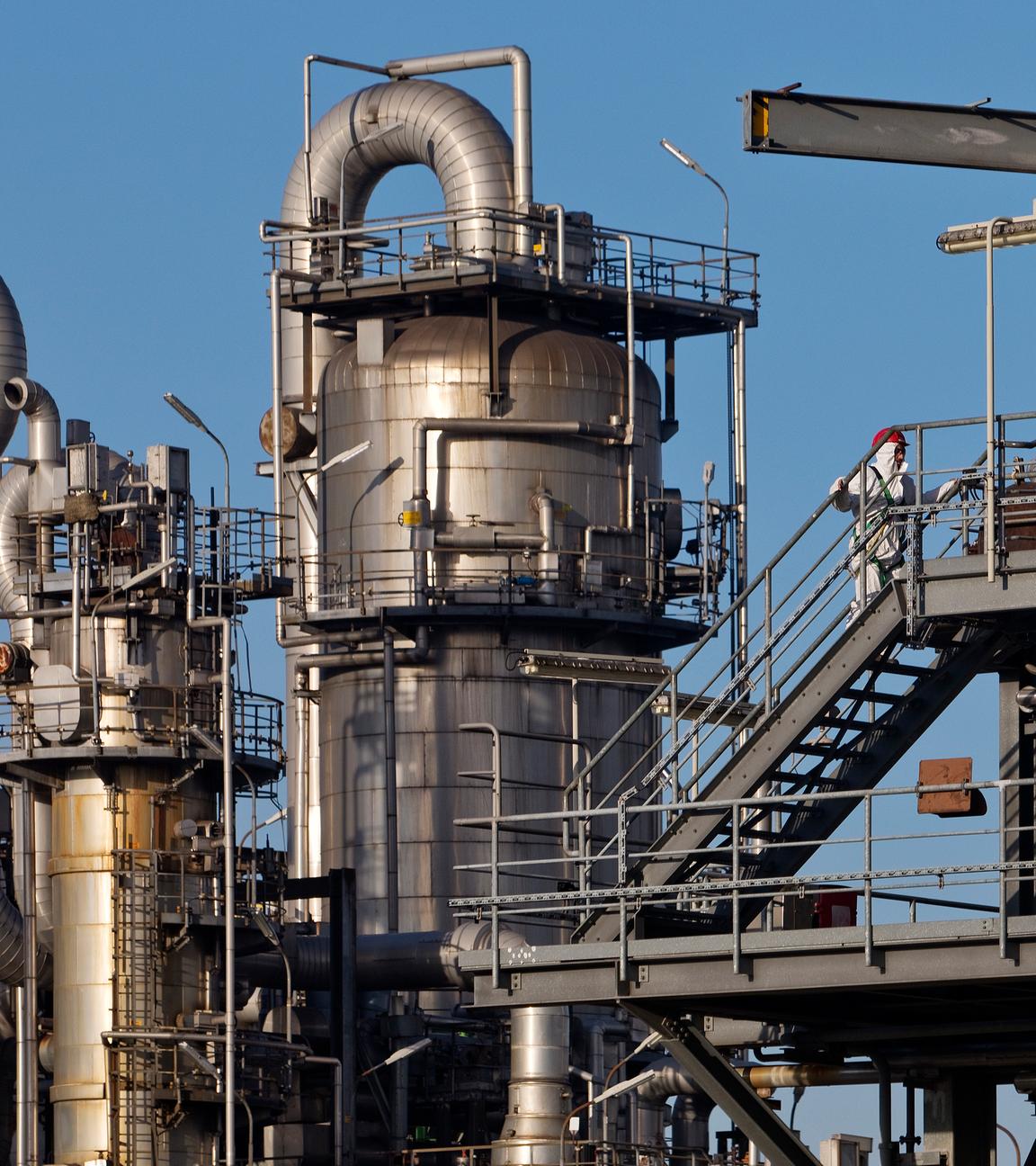 Die Chemie-Industrie ist von den steigenden Ölpreisen besonders betroffen.