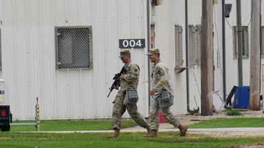 Zwei Soldaten der US-Nationalgarde in Chicago.