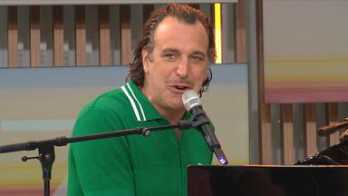 Chilly Gonzales - "I.C.E."