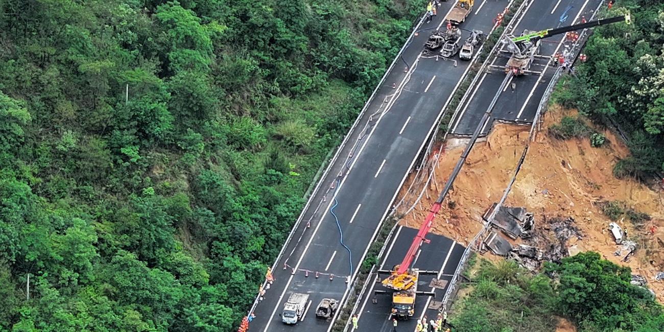 Eingestürzte Schnellstraße im chinesischen Meizhou