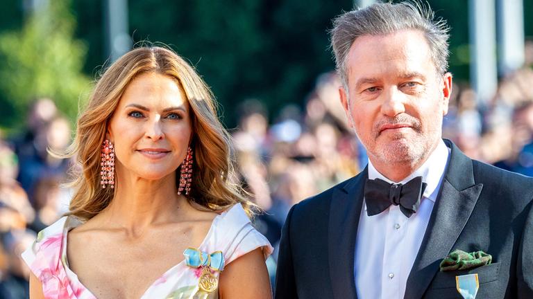 Prinzessin Madeleine und Chris O'Neill besuchen die Königliche Oper im Opernhaus in Stockholm anlässlich der Feier zum 50. Hochzeitstag des Königspaares.