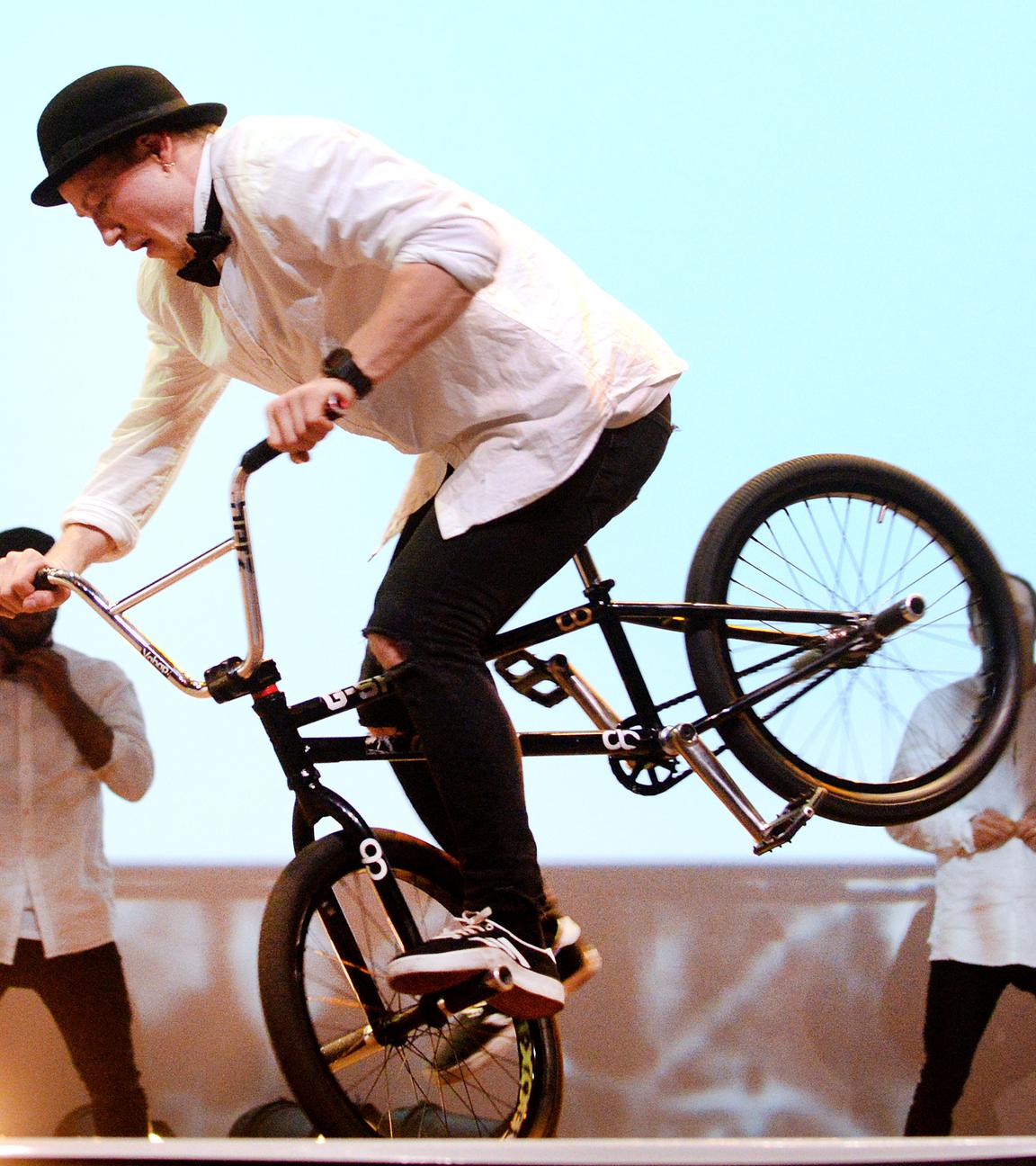 BMX-Freestyler Chris Böhm bei einem Auftritt