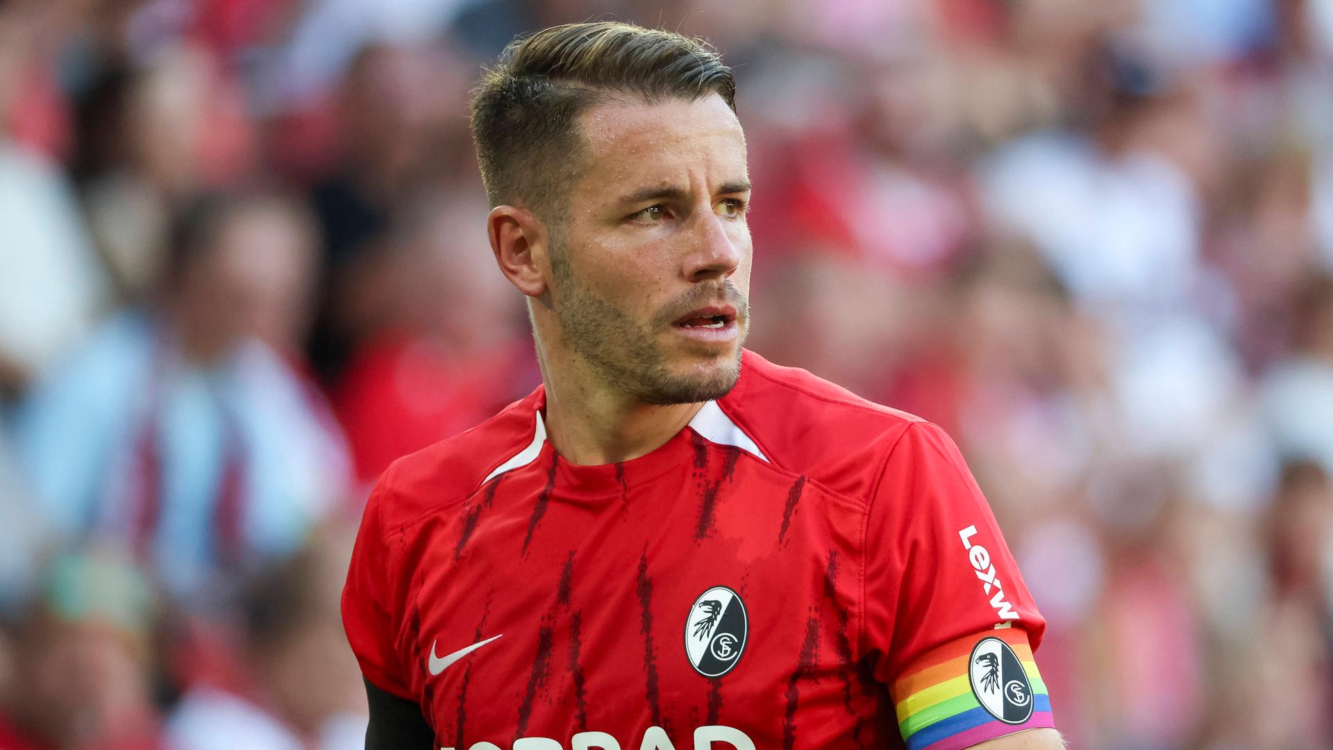 Christian Günter vom SC Freiburg während des Spiels gegen den VfB Stuttgart