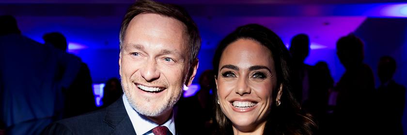 Christian Lindner mit seiner Frau Franca Lehfeldt im Juni 2024 auf einer Party in Berlin