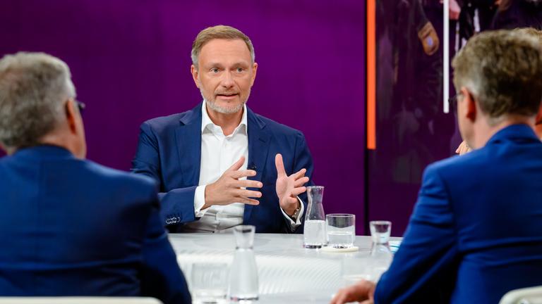 Von links: Gabor Steingart, Christian Lindner, Carsten Linnemann