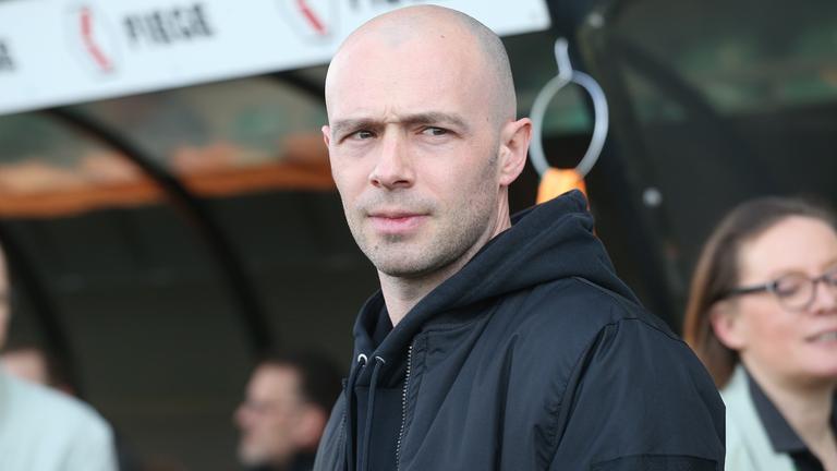 Christian Pander an der Seitenlinie