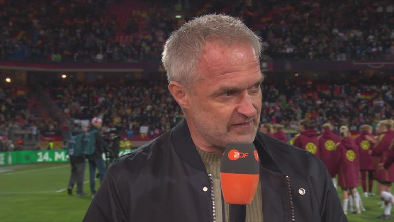 Der Bundestrainer der deutschen Frauenfußballnationalmannschaft Christian Wück im ZDF-Interview nach dem Spiel gegen Österreich