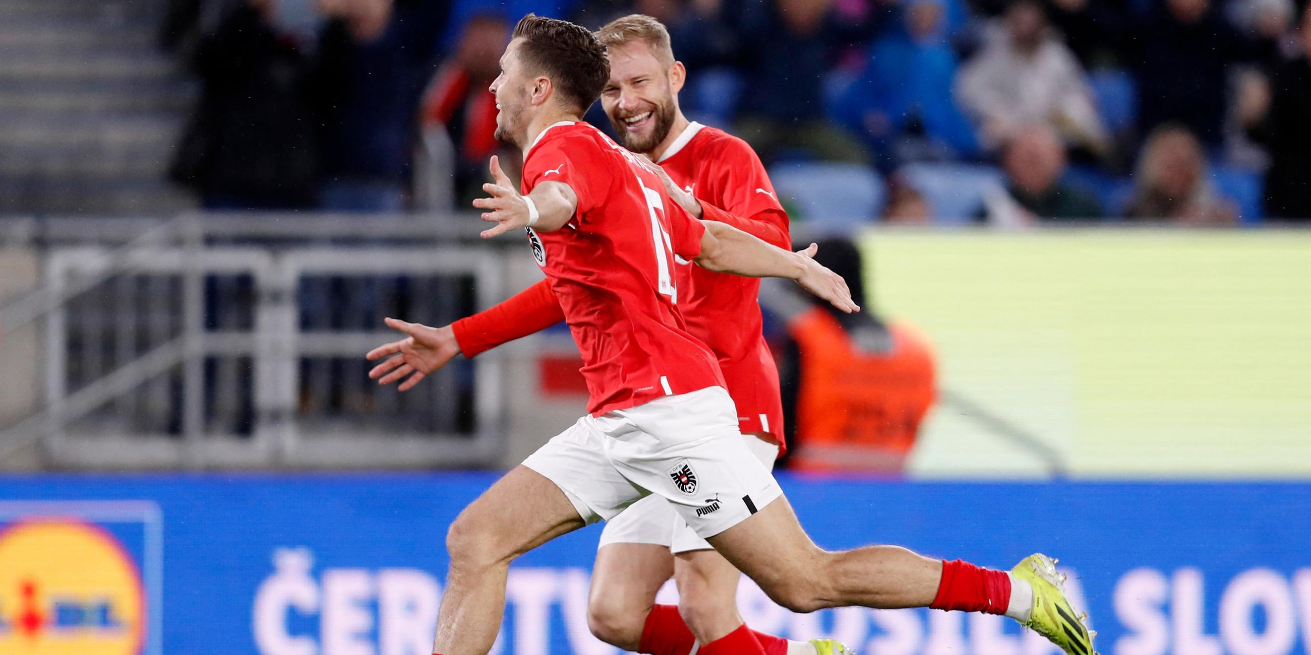 Christoph Baumgartner (Österreich) feiert sein Tor zum 1:0 gegen die Slowakei.