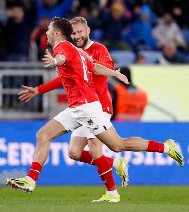Christoph Baumgartner (Österreich) feiert sein Tor zum 1:0 gegen die Slowakei.