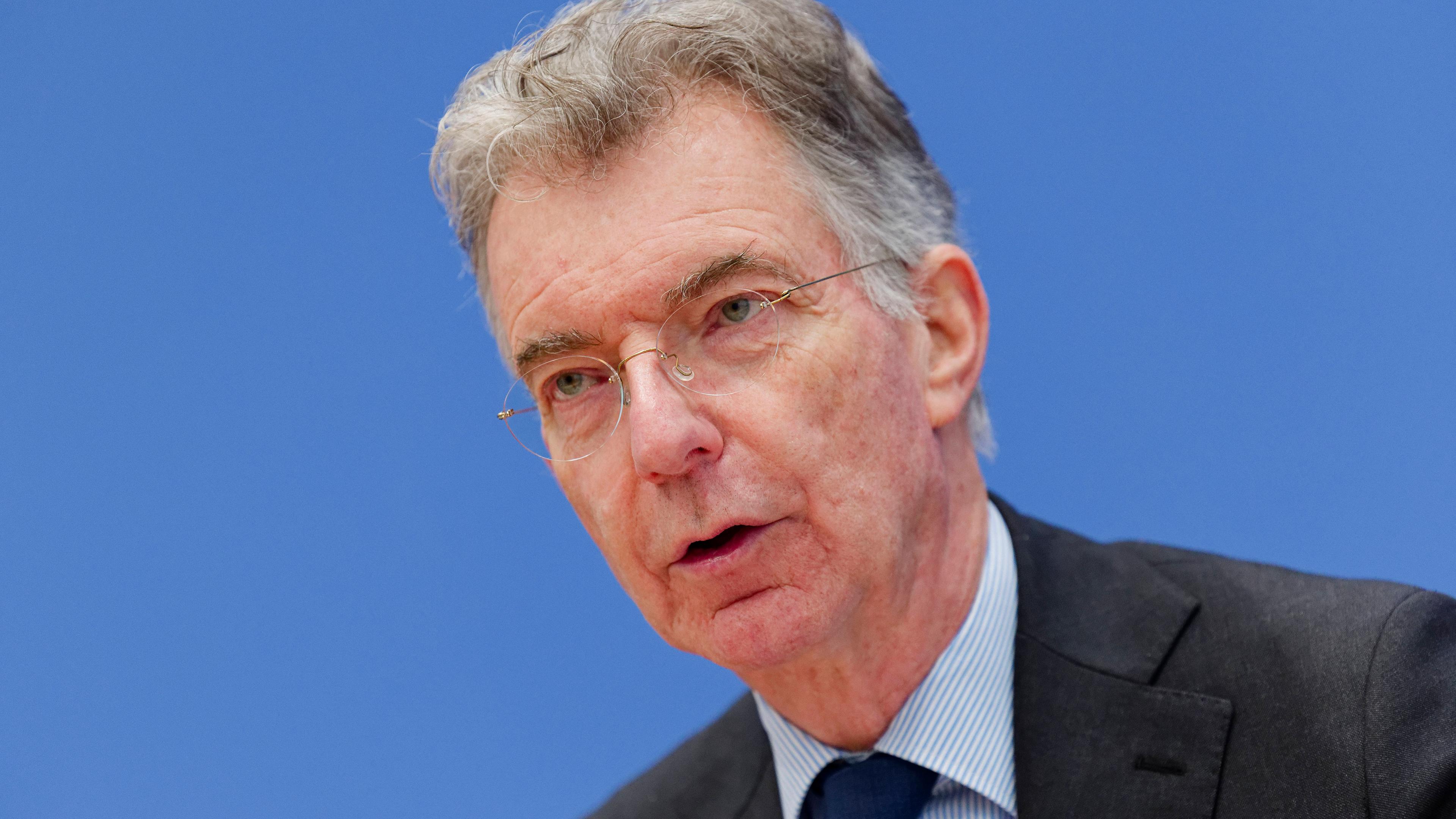 Dr. Christoph Heusgen, der ehemalige MSC-Vorsitzender bei der Bundespressekonferenz zur Münchner Sicherheitskonferenz (MSC), am 10.02.2025 in Berlin.