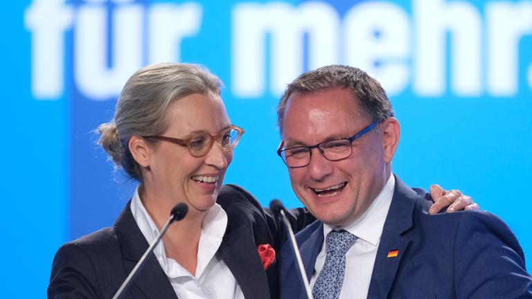 Die AfD-Chefs Chrupalla und Weidel beim Europa-Parteitag im August.
