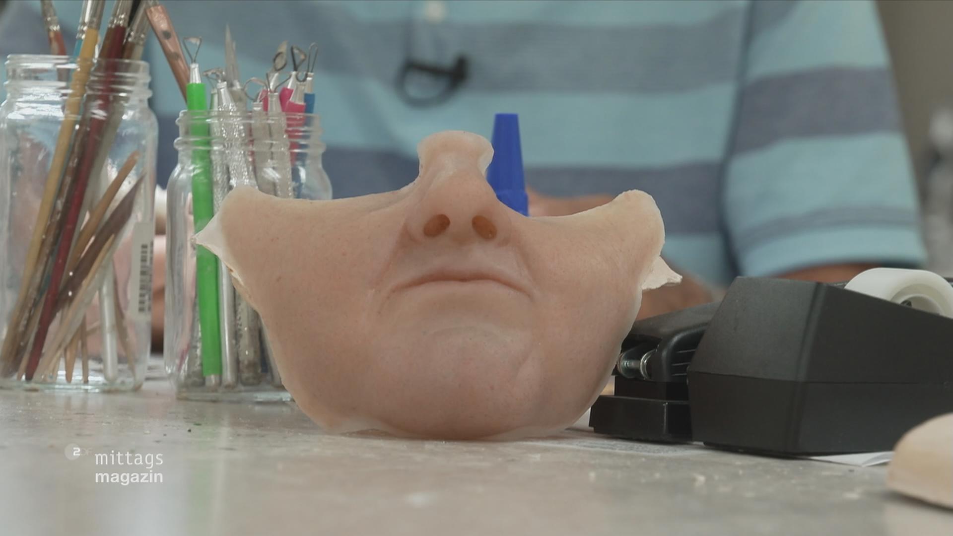 Gesichtsmaske aus Silikon