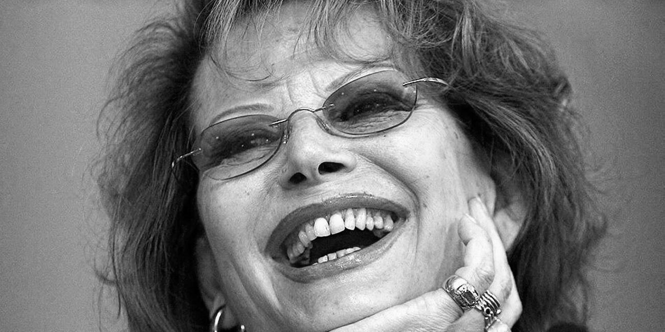 Die italienische Schauspielerin Claudia Cardinale bei einer Pressekonferenz. 