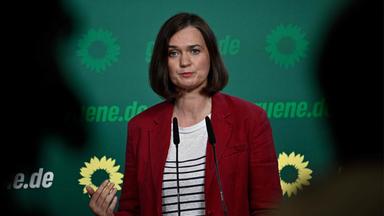 Claudia Müller, Spitzenkandidatin von „Die Grünen“ für die Landtagswahlen im nordöstlichen Bundesland Mecklenburg-Vorpommern, spricht am 17.08.2026 auf einer Pressekonferenz in Berlin. 