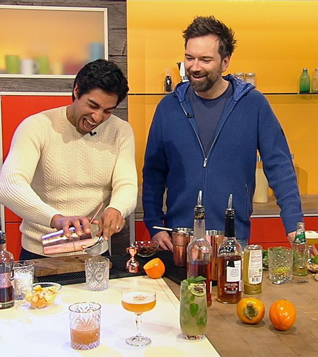 Nic Shanker mixt herbstliche Cocktails mit Ingo Nommsen.
