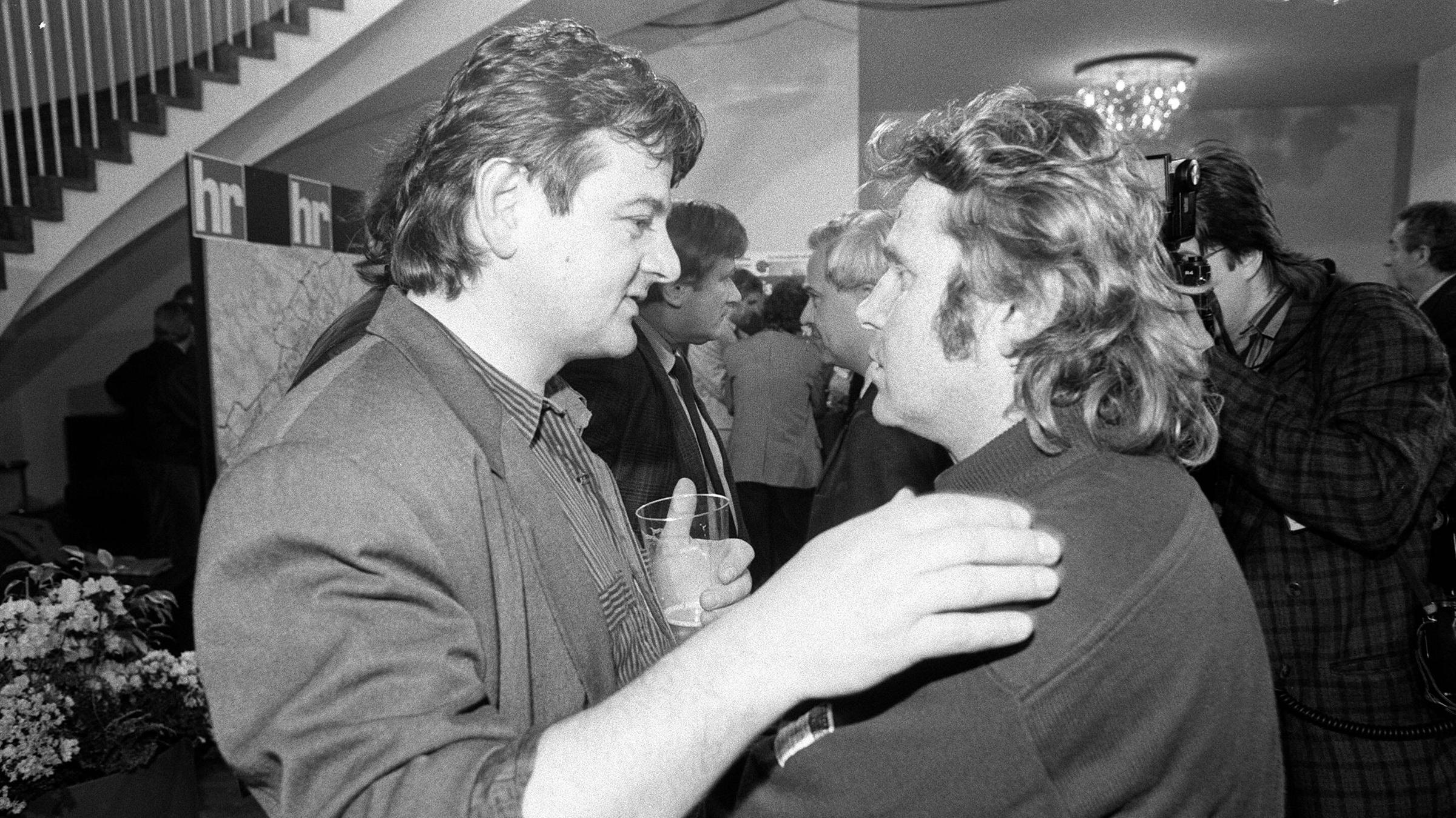 Archiv: Joschka Fischer (l.) undDaniel Cohn-Bendit , aufgenommen am 21.02.1987 in Frankfurt am Main