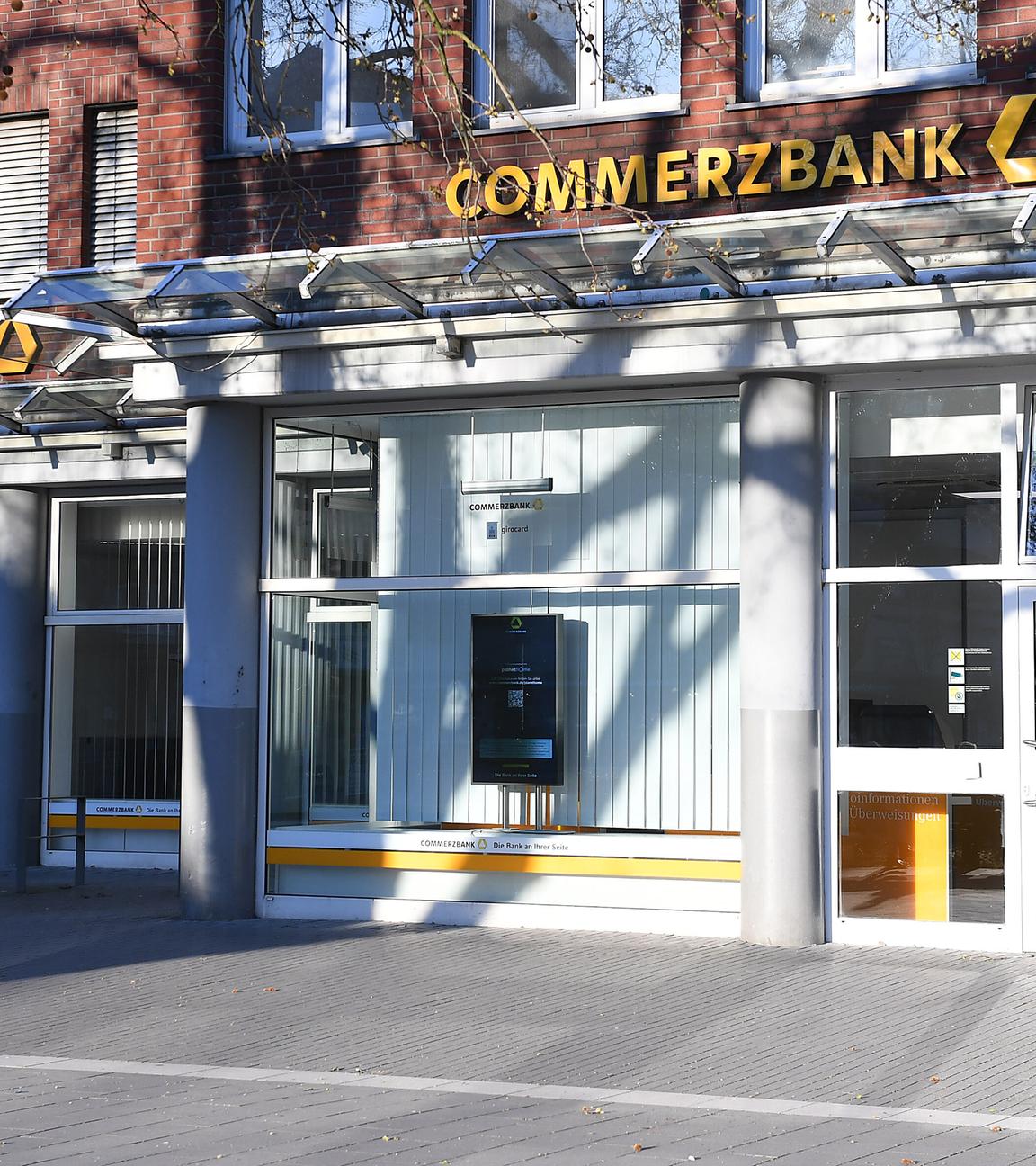 Unicredit legt uebernahmeangebot fuer Commerzbank vor