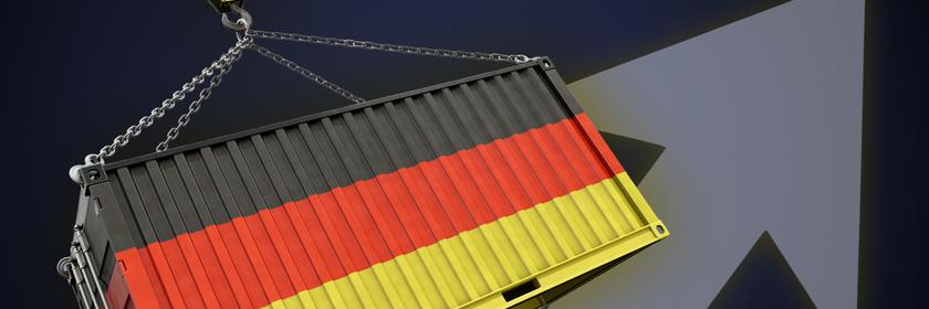 Ein Container in Deutschland-Farben hängt an Ketten, im Hintergrund ein Pfeil, der nach oben zeigt