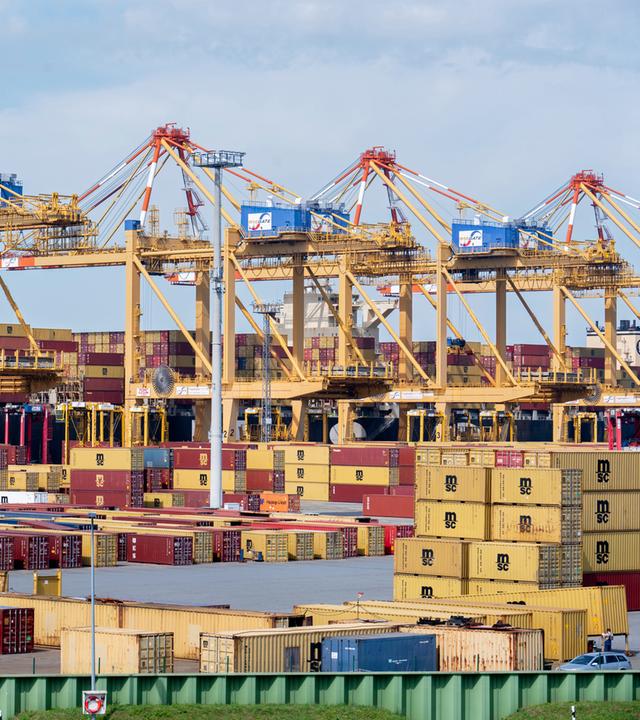 Containerterminal in Bremerhaven