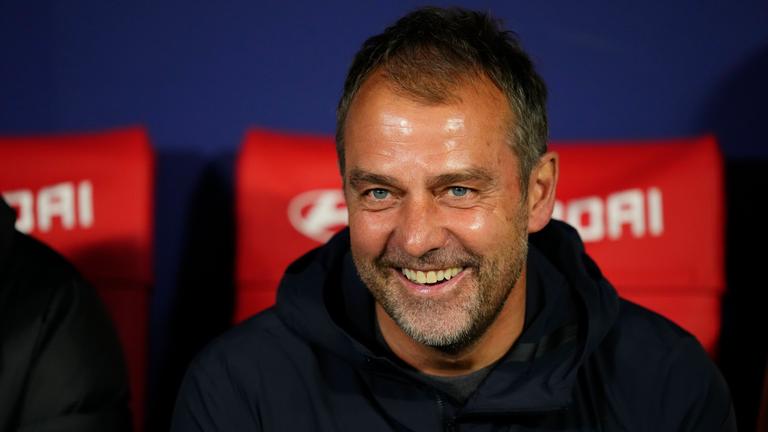 Barcelonas Trainer Hansi Flick während dem Spiel gegen Atletico Madrid.