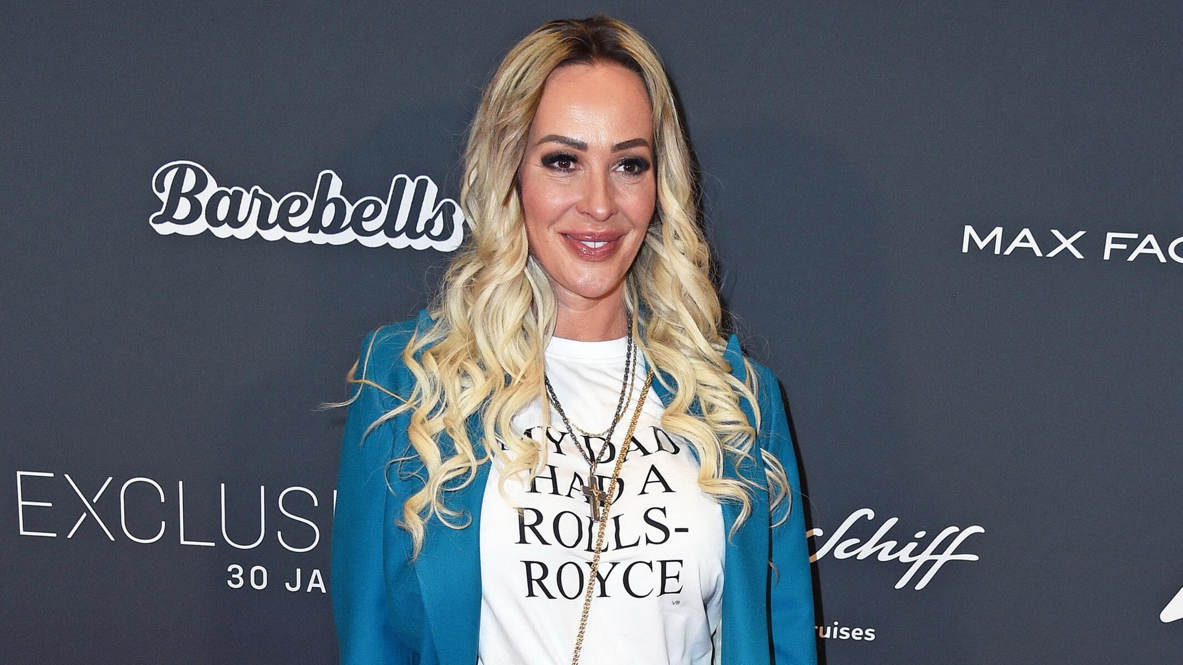 Cora Schumacher nimmt am 27. September 2024 in Hamburg am Jubiläumsevent von „RTL Exclusiv“ an Bord der Mein Schiff 7 teil.