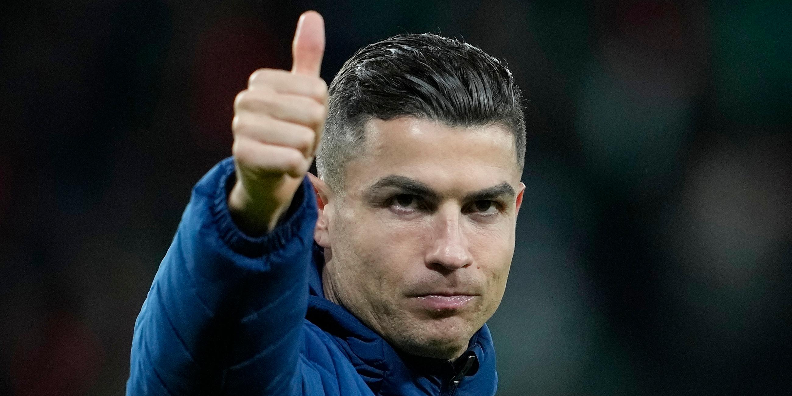 Portugals Cristiano Ronaldo gestikuliert am 23.03.2025 nach dem Sieg der Nations League im Viertelfinale gegen Dänemark.