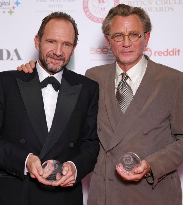 Daniel Craig und Ralph Fiennes bei den Critics' Circle Film Awards