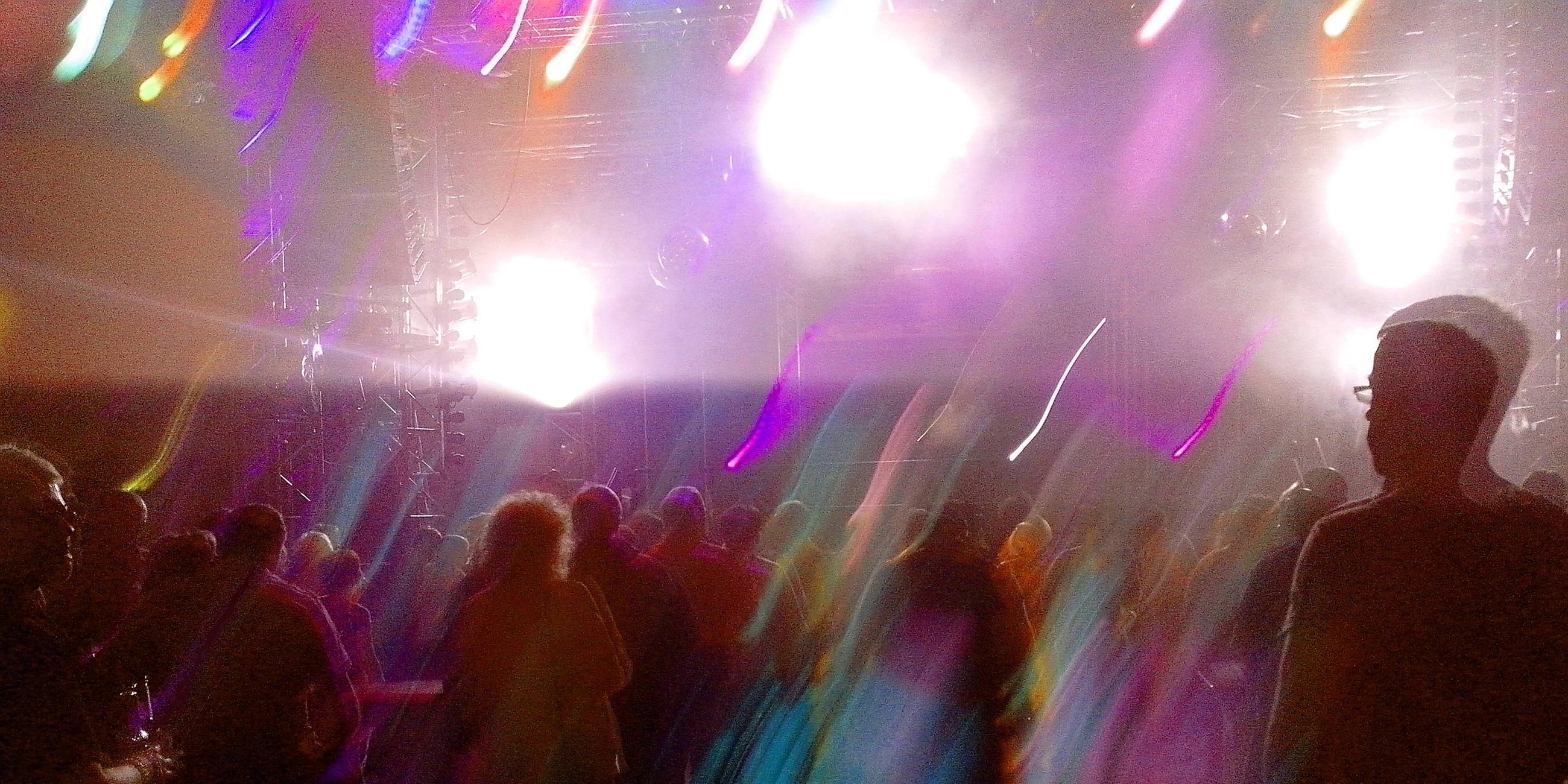 Symbolfoto für den Rausch bei einer Party.