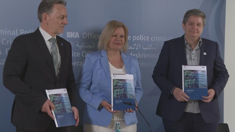 Bundesinnenministerin Faeser stellt das Bundeslagebild 2023 im Bereich Cyberkriminalität vor.