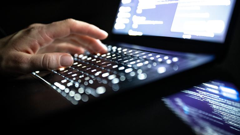 Cyberkriminalität, Hacker, Symbolbild