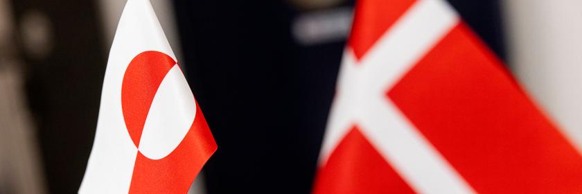 Flaggen von Dänemark und Grönland