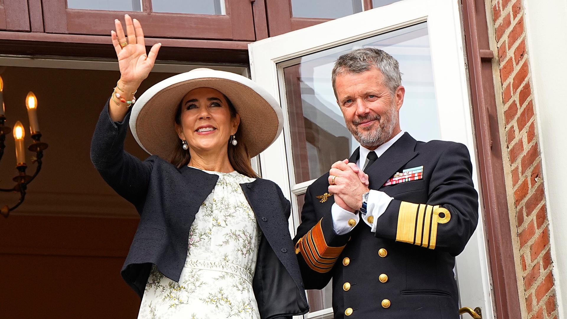 Königin Mary und König Frederik beenden ihre viertägige Tour durch Dänemark mit der Königsjacht.