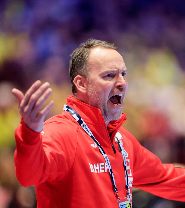Der kroatische Trainer Dagur Sigurdsson reagiert während des Handballspiels der Vorrunde der EHF-Europameisterschaft 2026 der Männer zwischen Schweden und Kroatien in Malmö, Schweden, am 21.01.2026. 