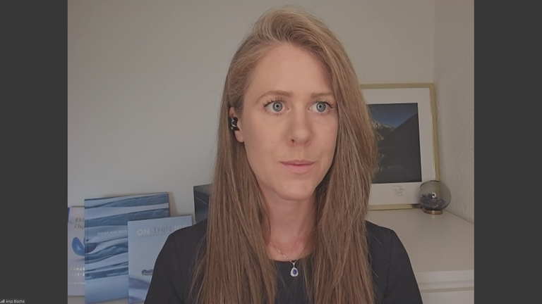 Höhenbergsteigerin Anja Blacha zum Bergsteigen im Karakorum-Gebirge.