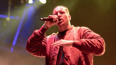 Archiv: Danger Dan - Die deutsche Hip Hop Band Antilopen Gang beim Live Auftritt auf dem ausverkauften Green Juice Festival in Bonn, 