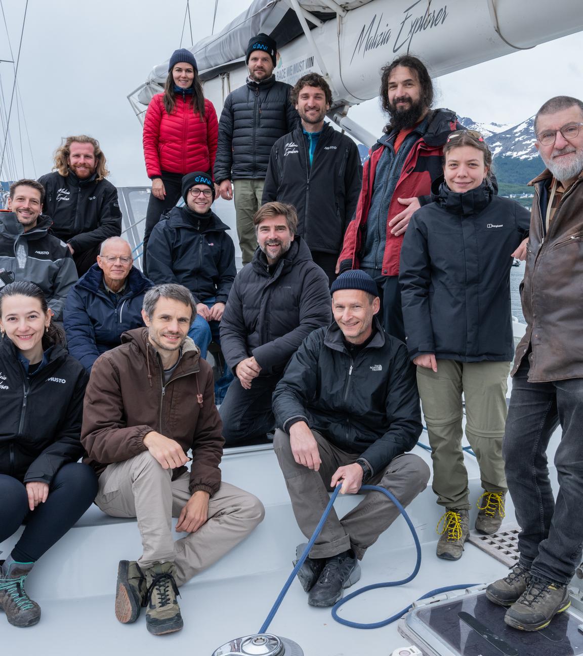 Gruppenfoto der Crew der Expedition.