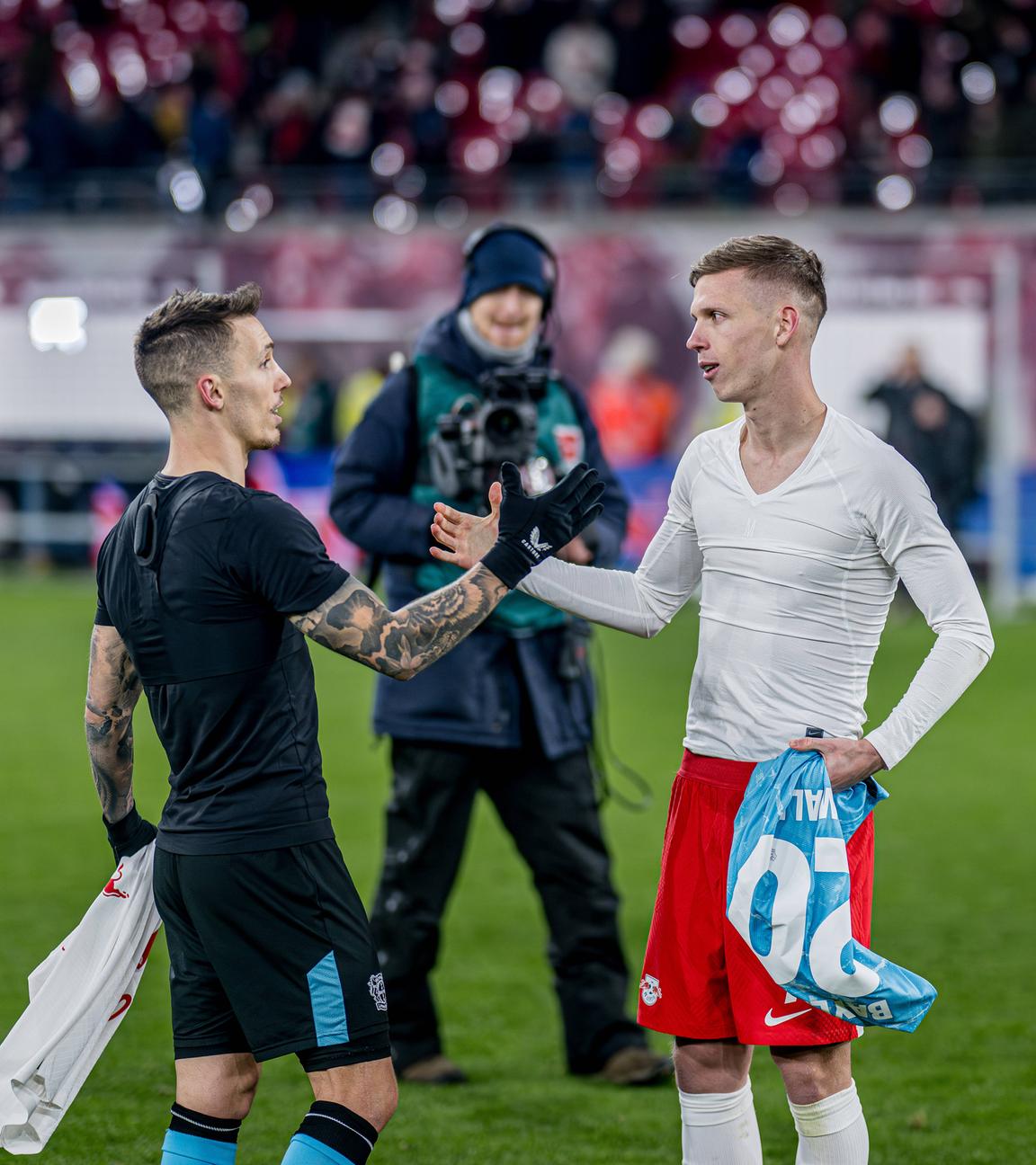 Archiv: Dani Olmo und Alejandro Grimaldo am 20.01.2024.